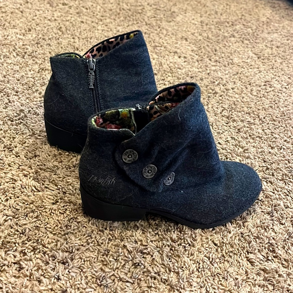 blow fish fuzzy boots